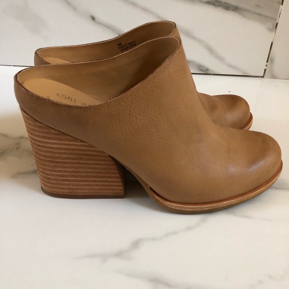 kork ease challis clog